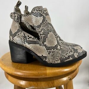 Mia Eden snake reptile print vegan bootie 8.5